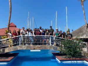 Estudiantes de Turismo refuerzan su formación en la administración hotelera y hospitalidad por medio de la visita al hotel Marina Water Front