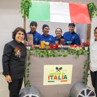 Estudiantes de la carrera de Licenciatura en Gastronomía presentaron el proyecto de "Drinks Mobile Bar & Food Truck"