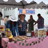 Los alumnos de 5ºA de la carrera Gastronomía llevaron a cabo con gran éxito la "Feria Vaquera"